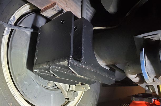 GM Chevy Express 3500 Track Panhard Bar Axle Mount